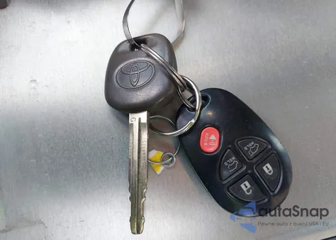 2011 Toyota Highlander Se V6 из США, поврежденный, VIN 5TDZK3EH5BS046196